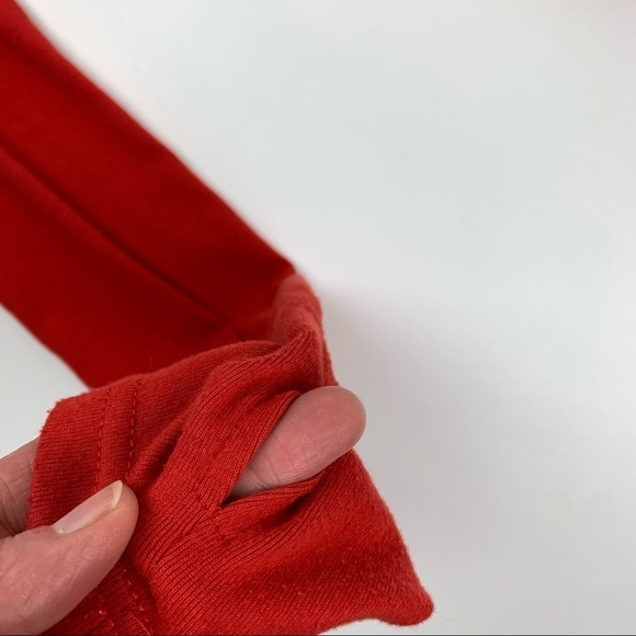 GOELIA Graphic Red Long Sleeved Top with Crocheted Hood size small - Picture 9 of 11